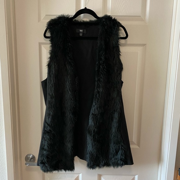 Black faux fur vest XXL - Picture 1 of 3